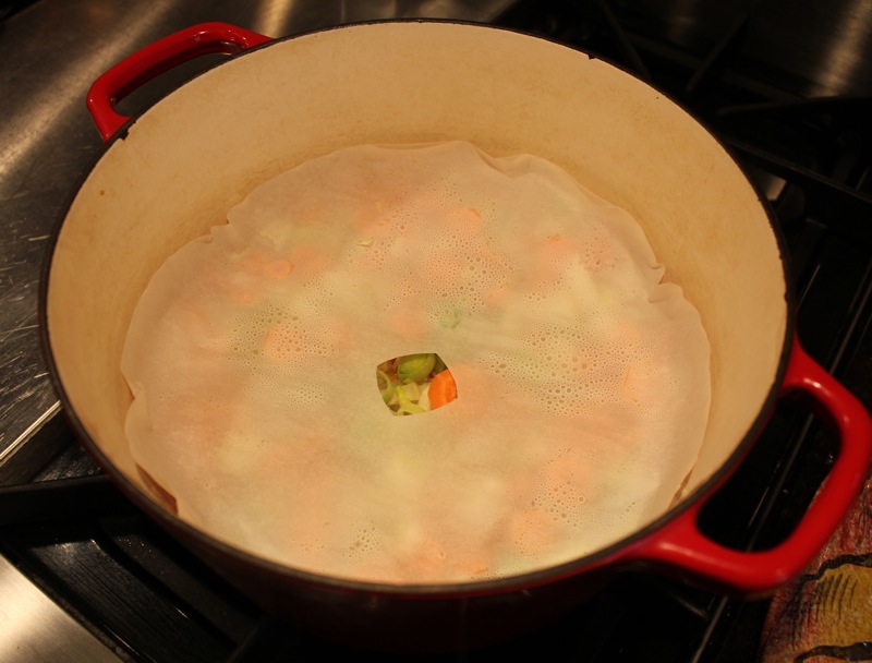 https://lakelurecottagekitchen.com/wp-content/uploads/2013/10/Split-Pea-Soup-with-Parchment.jpg