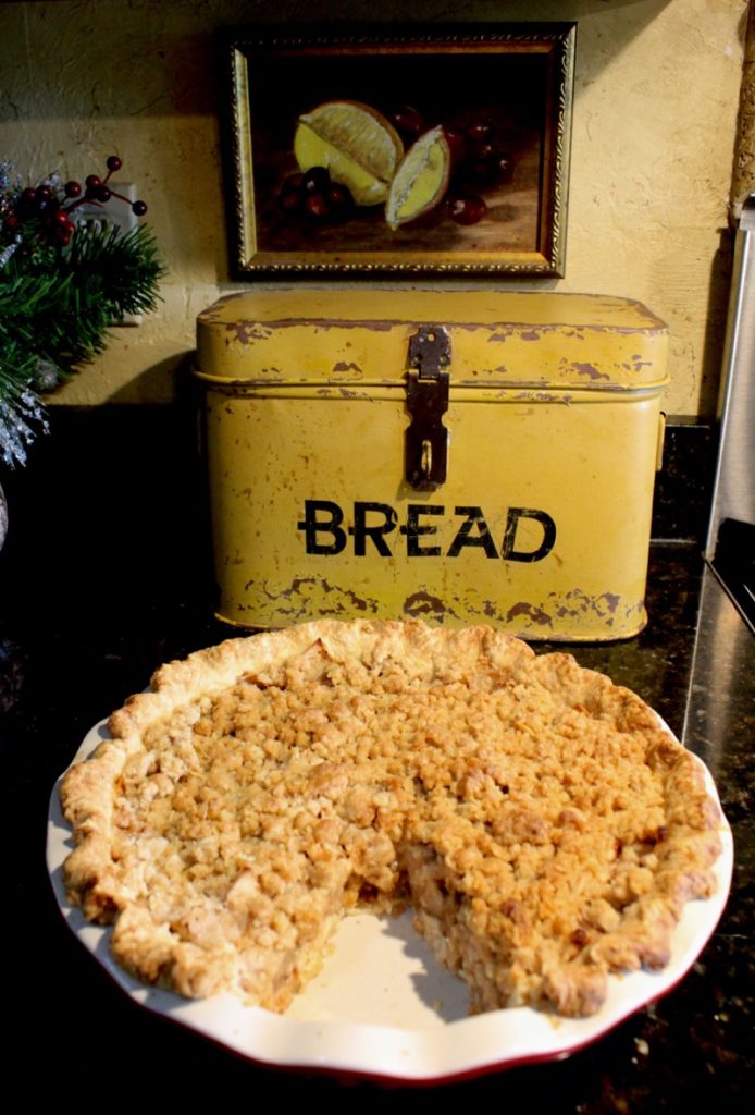 Apple Crumble Pie 2v